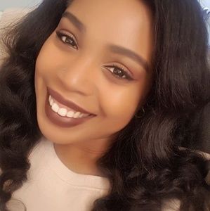 Meet your Posher, Vida